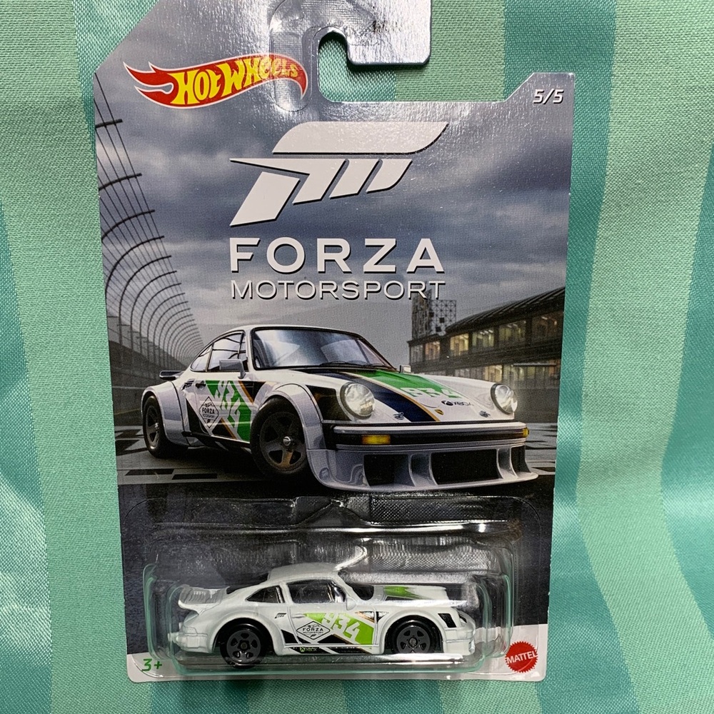 Hot Wheels Forza Motorsport Porsche 934 Turbo RSR